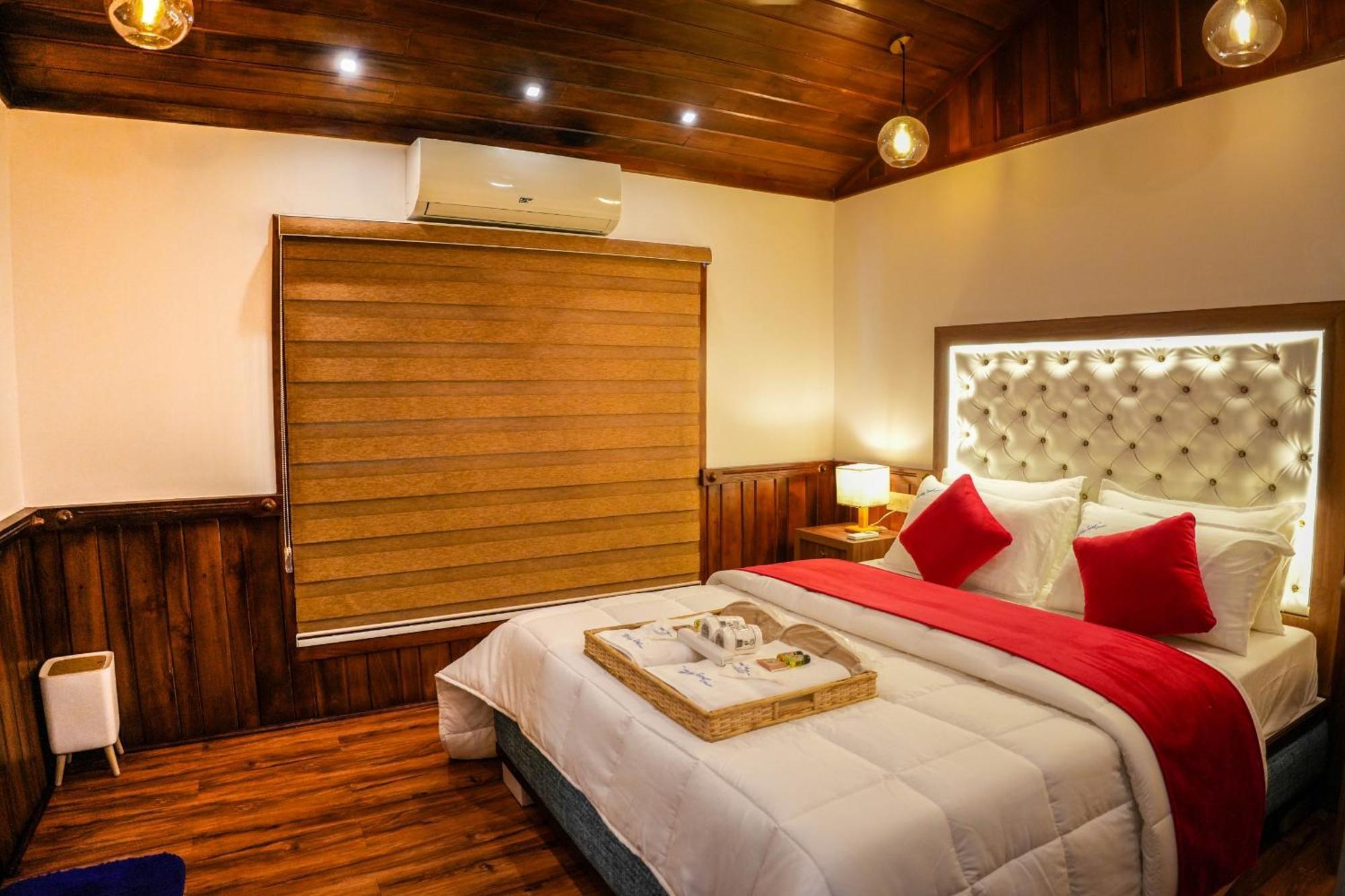 Why Not Houseboat Hotel Alappuzha Eksteriør billede