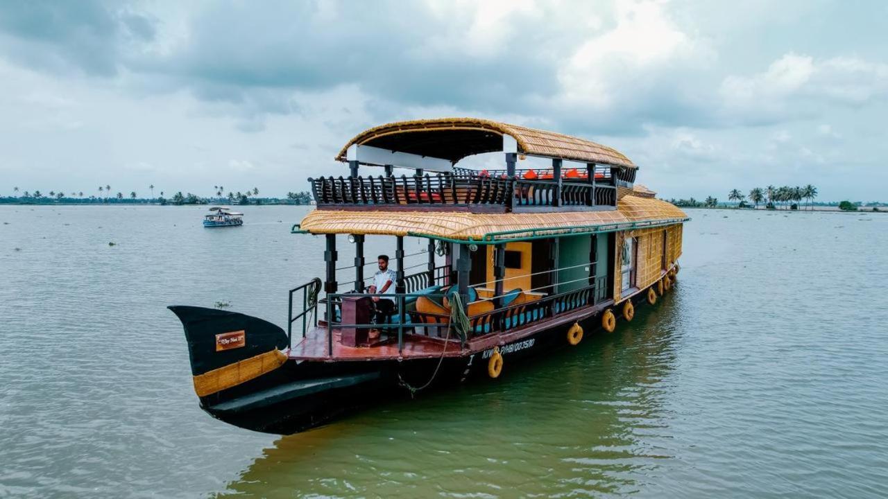 Why Not Houseboat Hotel Alappuzha Eksteriør billede